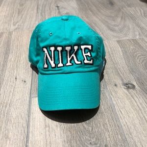 Women’s Nike hat